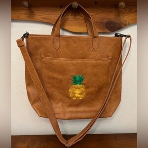 Thirty-One 31 Window Shopper Ltd. With Pineapple Embroidery